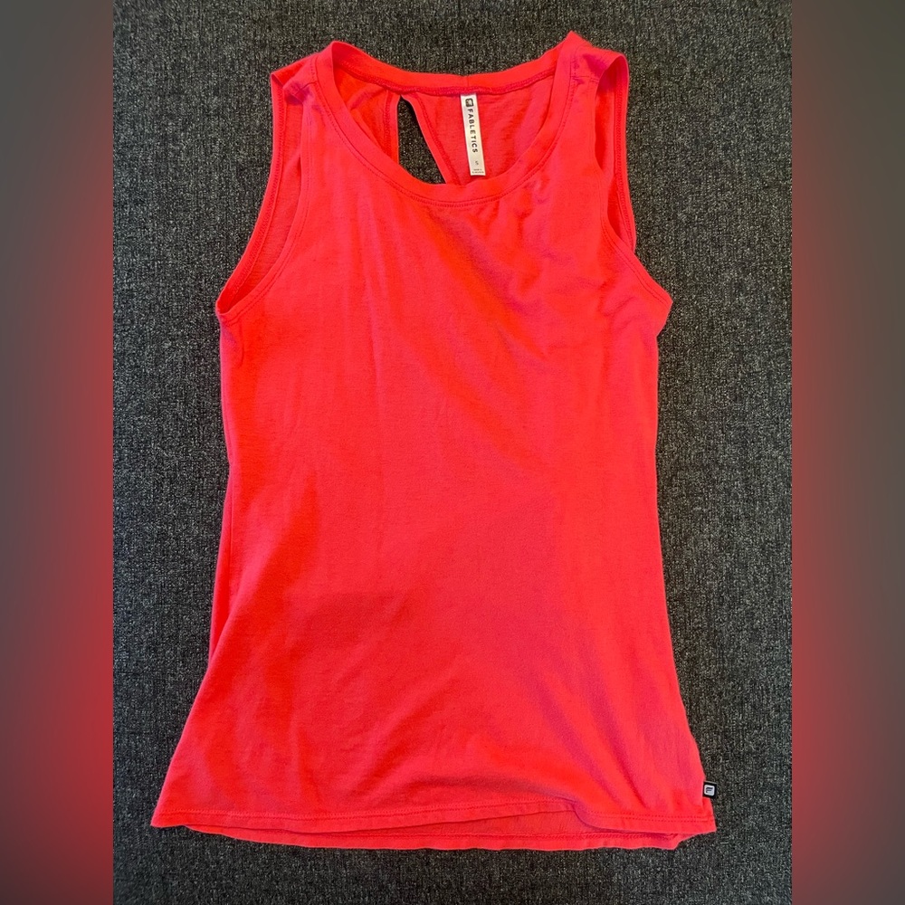 Fabletics Active Sleeveless Back Twist Knot Top - Picture 3 of 9